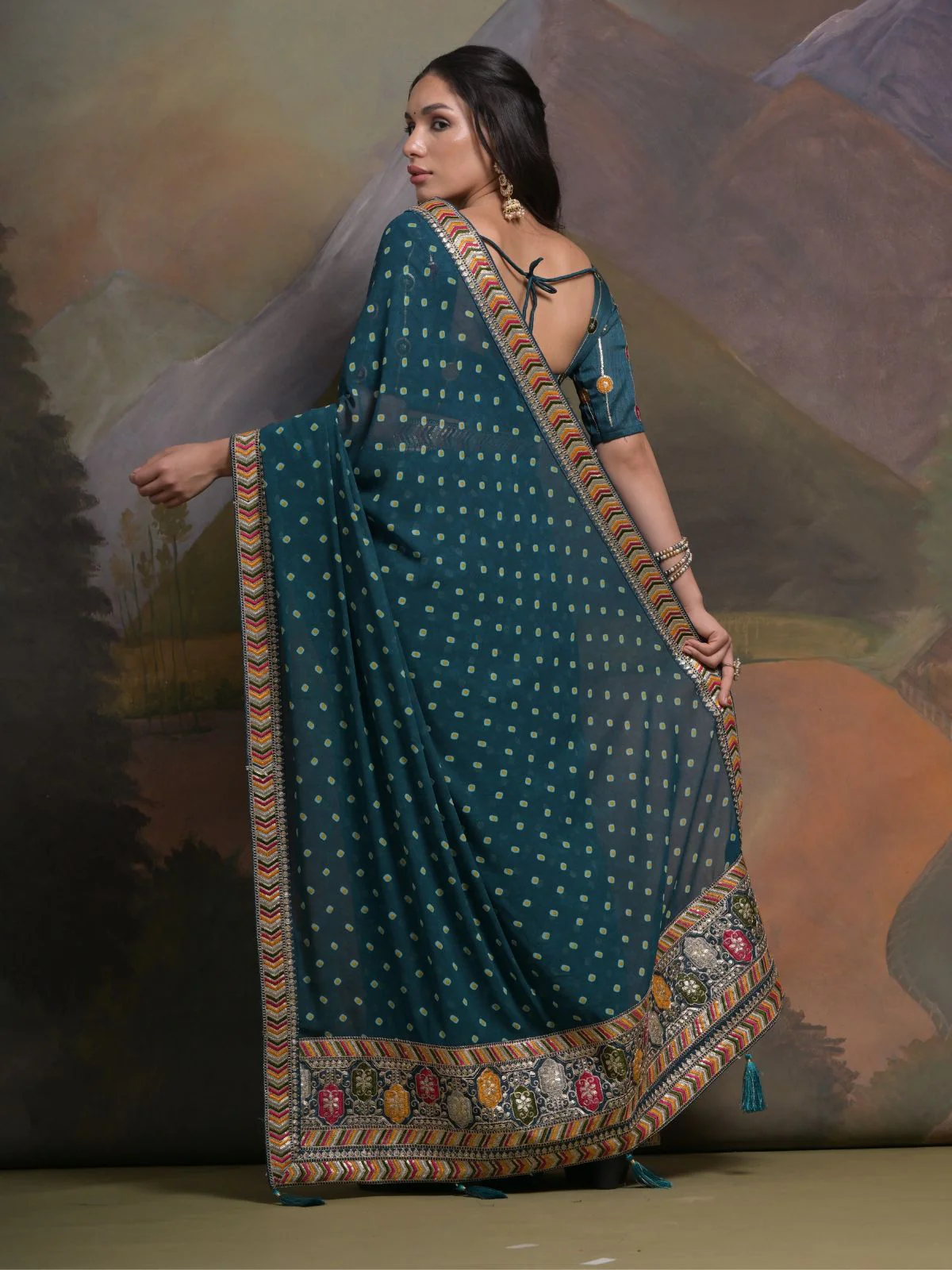 Odette Teal Printed Georgette Saree With Unstitched Blouse For Women - Image 5