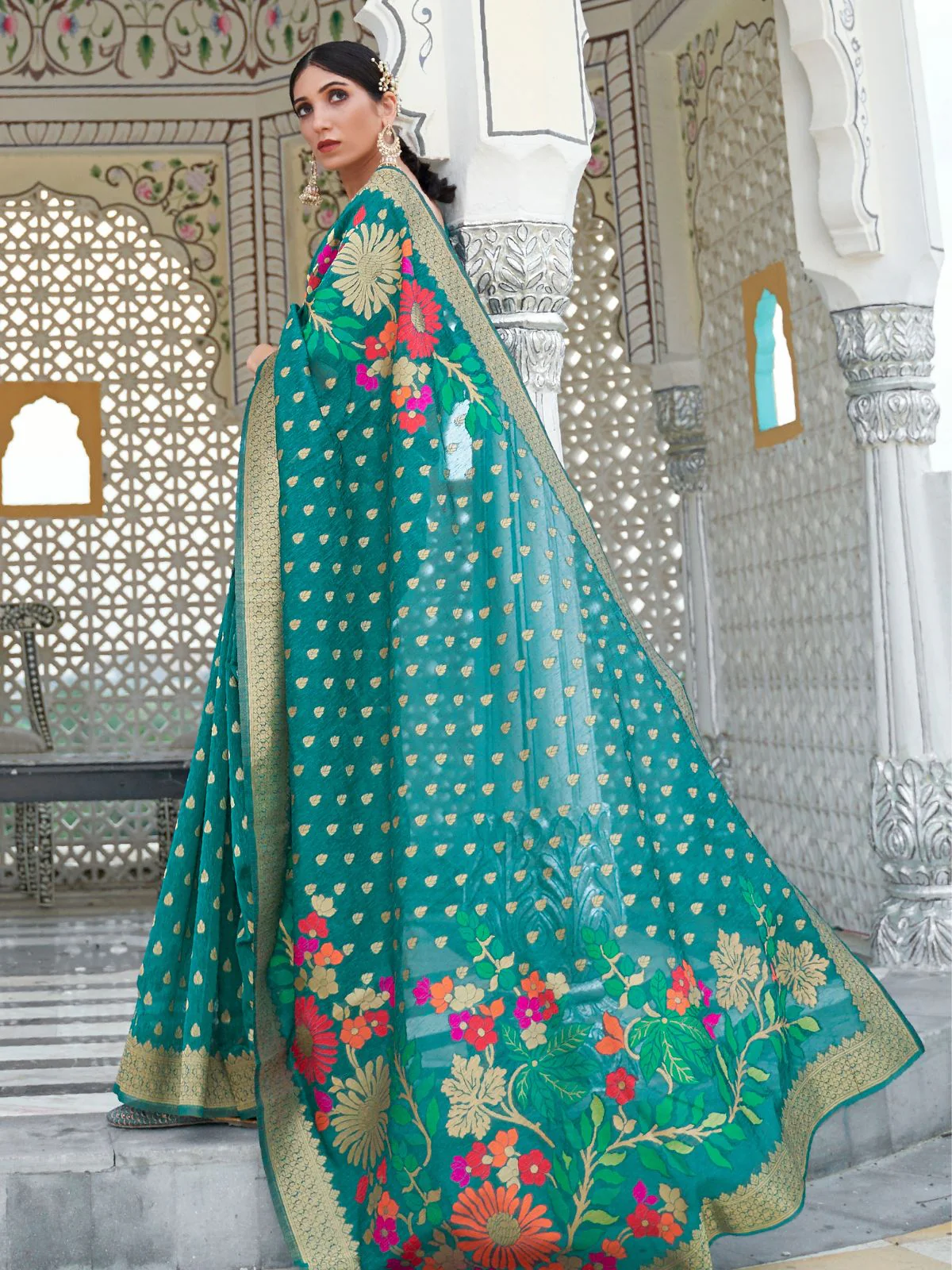 Odette Teal Printed Woven Saree With Unstitched Blouse For Women - Image 3
