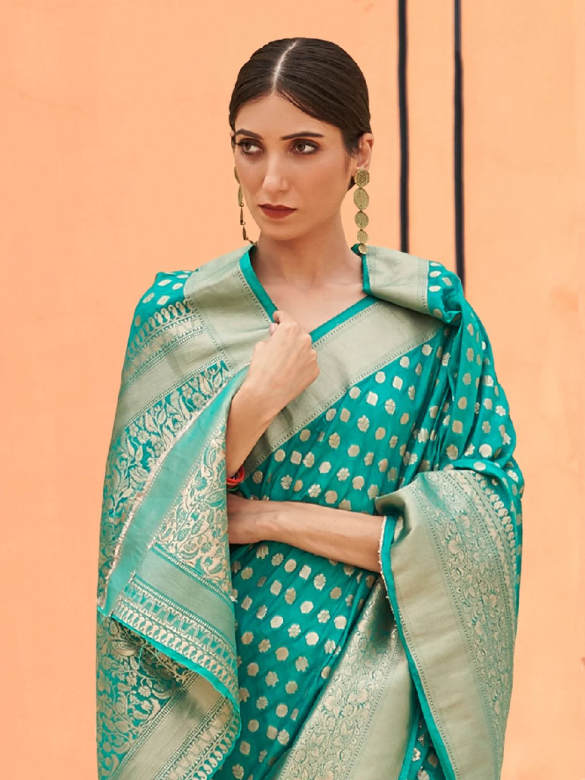 Odette Teal Woven Silk Blend Saree With Unstitched Blouse For Women - Image 2