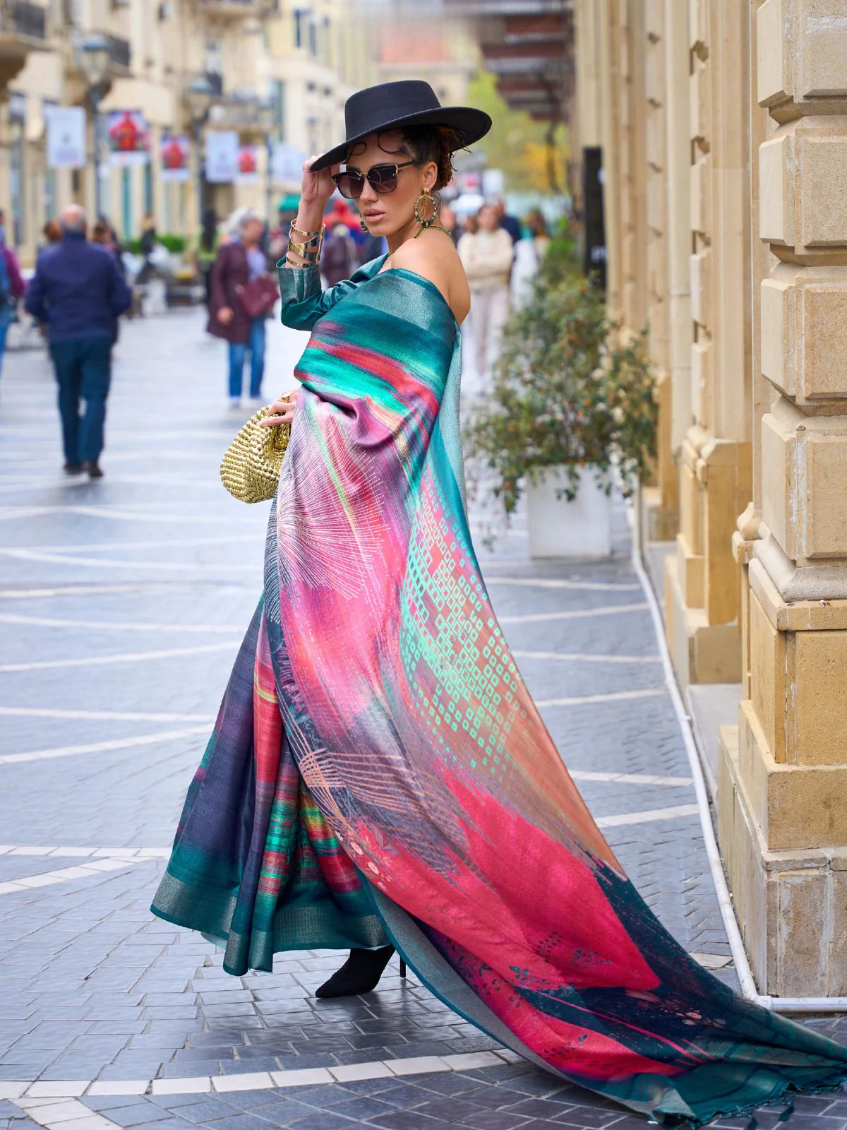 Odette Teal Silk Blend Printed Saree With Unstitched Blouse For Women - Image 2