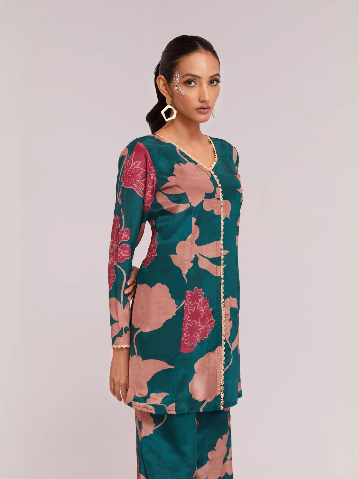Odette Teal Silk Blend Printed Stitched Co-Ord Set For Women - Image 6