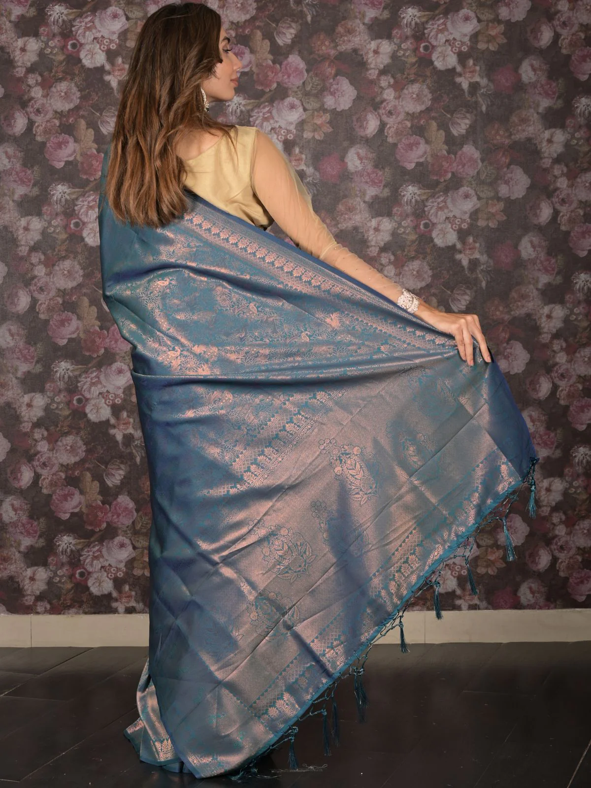 Odette Teal Silk Blend Woven Saree with Unstitched Blouse for Women - Image 4