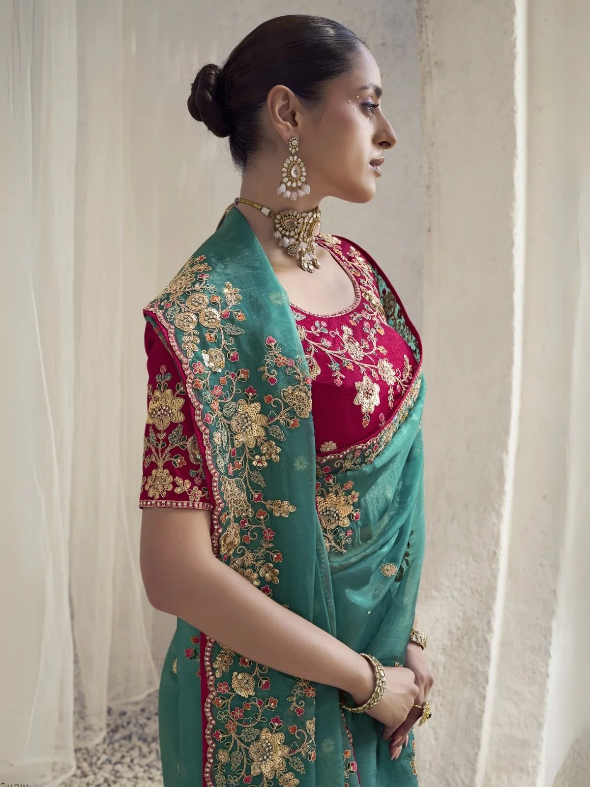 Odette Teal Organza Embroidered Saree With Unstitched Blouse For Women - Image 2