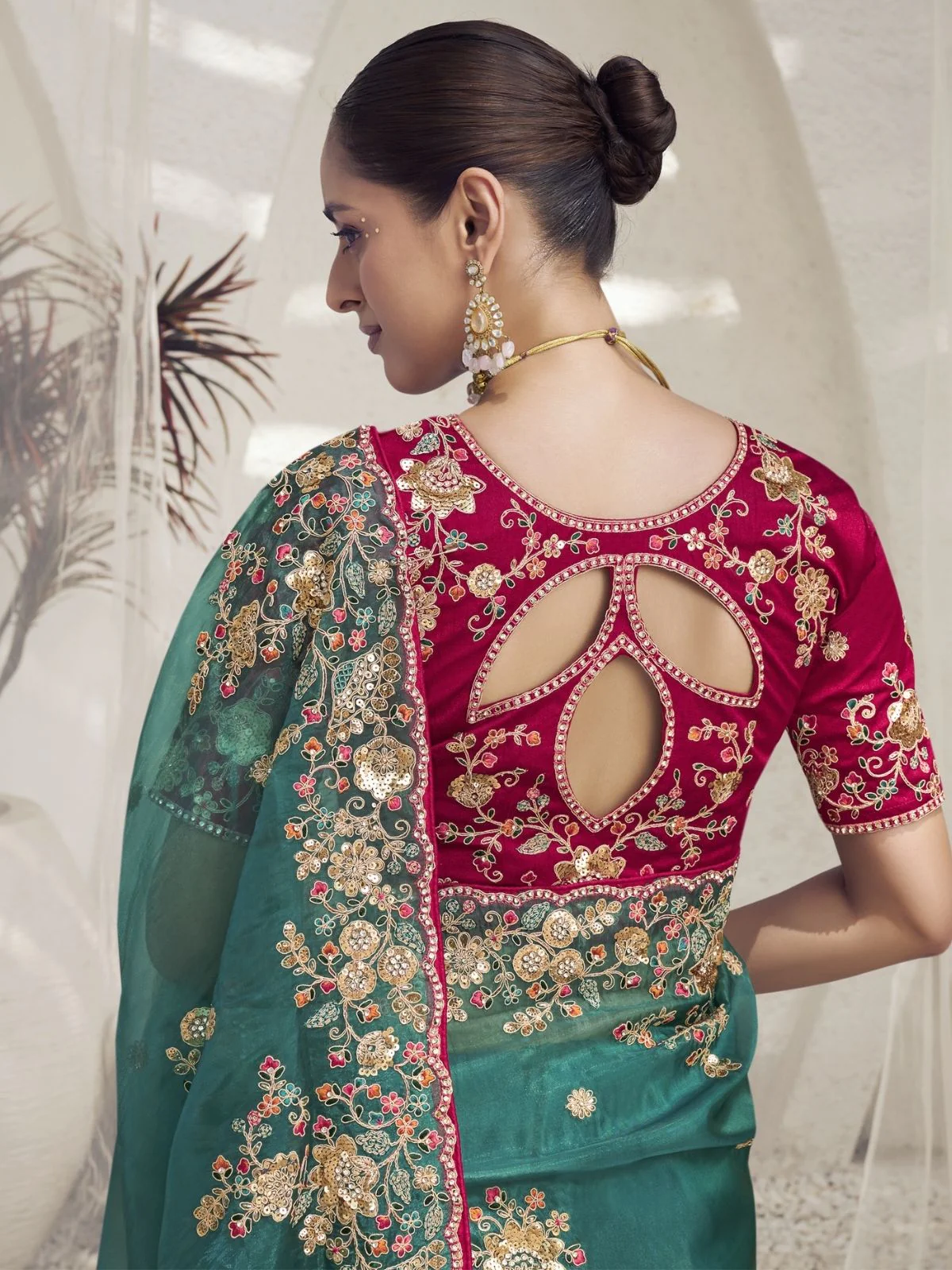 Odette Teal Organza Embroidered Saree With Unstitched Blouse For Women - Image 3
