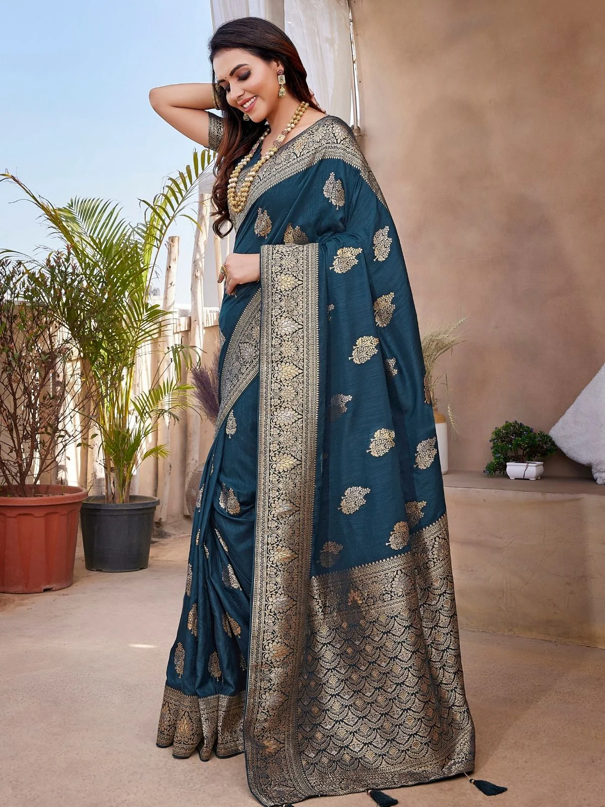 Odette Teal Silk Woven Saree For Women - Image 3