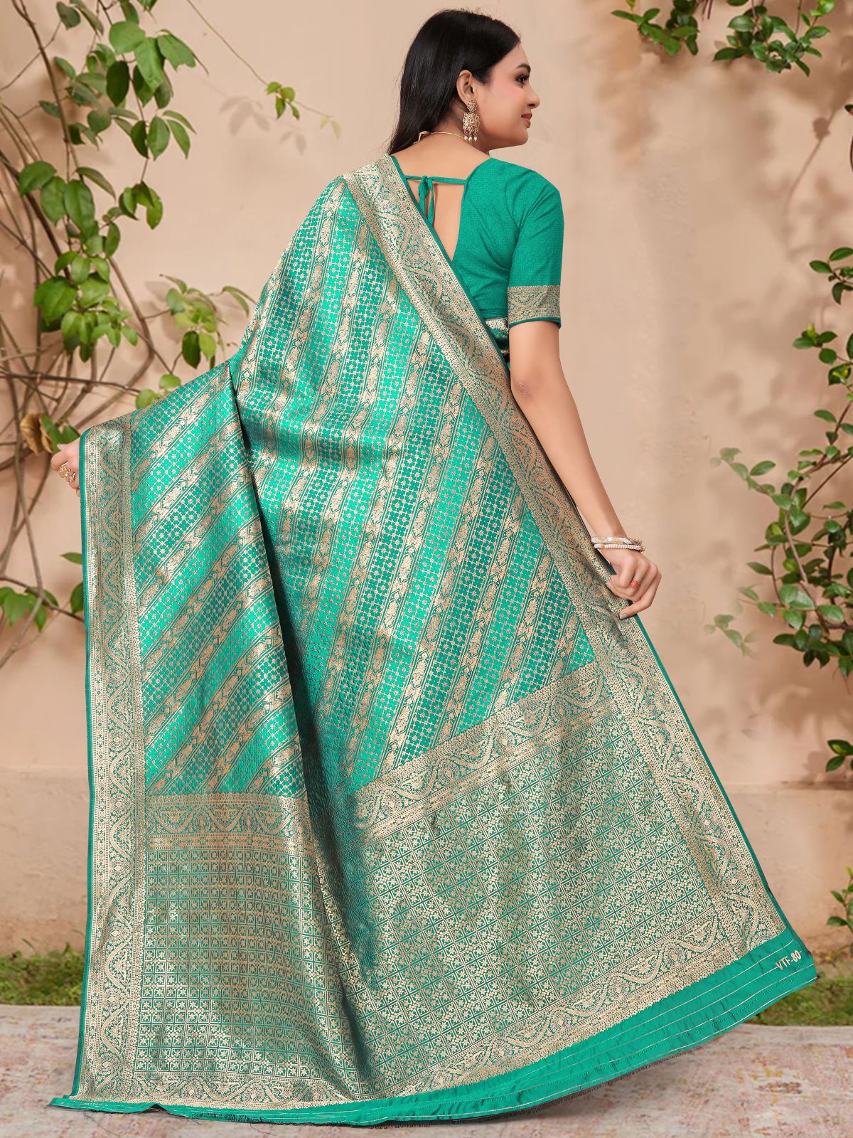 Odette Teal Woven Banarasi Silk Saree With Unstitched Blouse For Women - Image 5