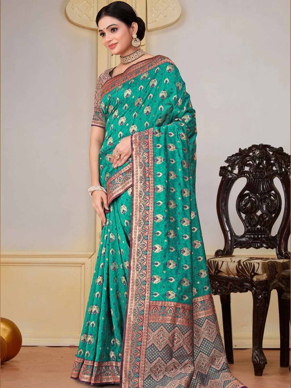 Odette Teal Woven Banarasi Silk Saree With unstitched Blouse For Women - Image 2