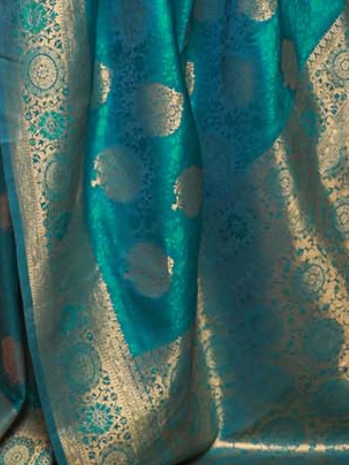 Odette Teal Woven Design Silk Blend Saree With Unstitched Blouse For Women - Image 3
