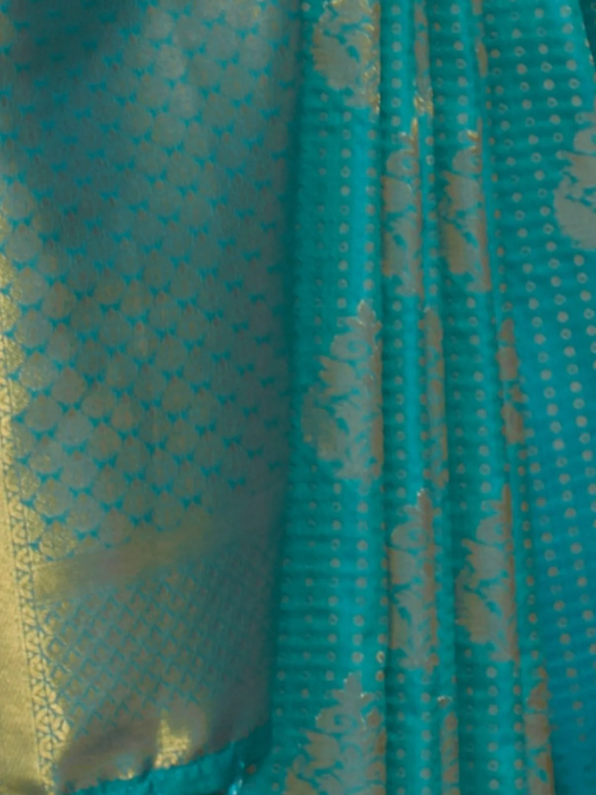 Odette Teal Woven Design Silk Blend Saree With Unstitched Blouse For Women - Image 4