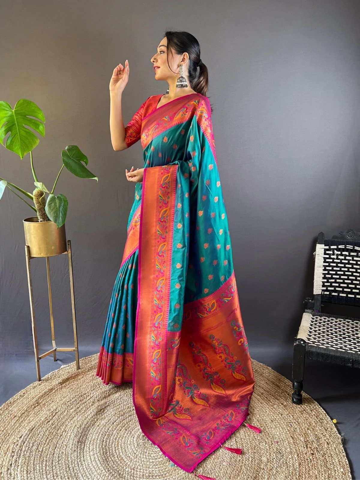 Odette Teal Woven Design Silk Blend Saree With Unstitched Blouse For Women - Image 2