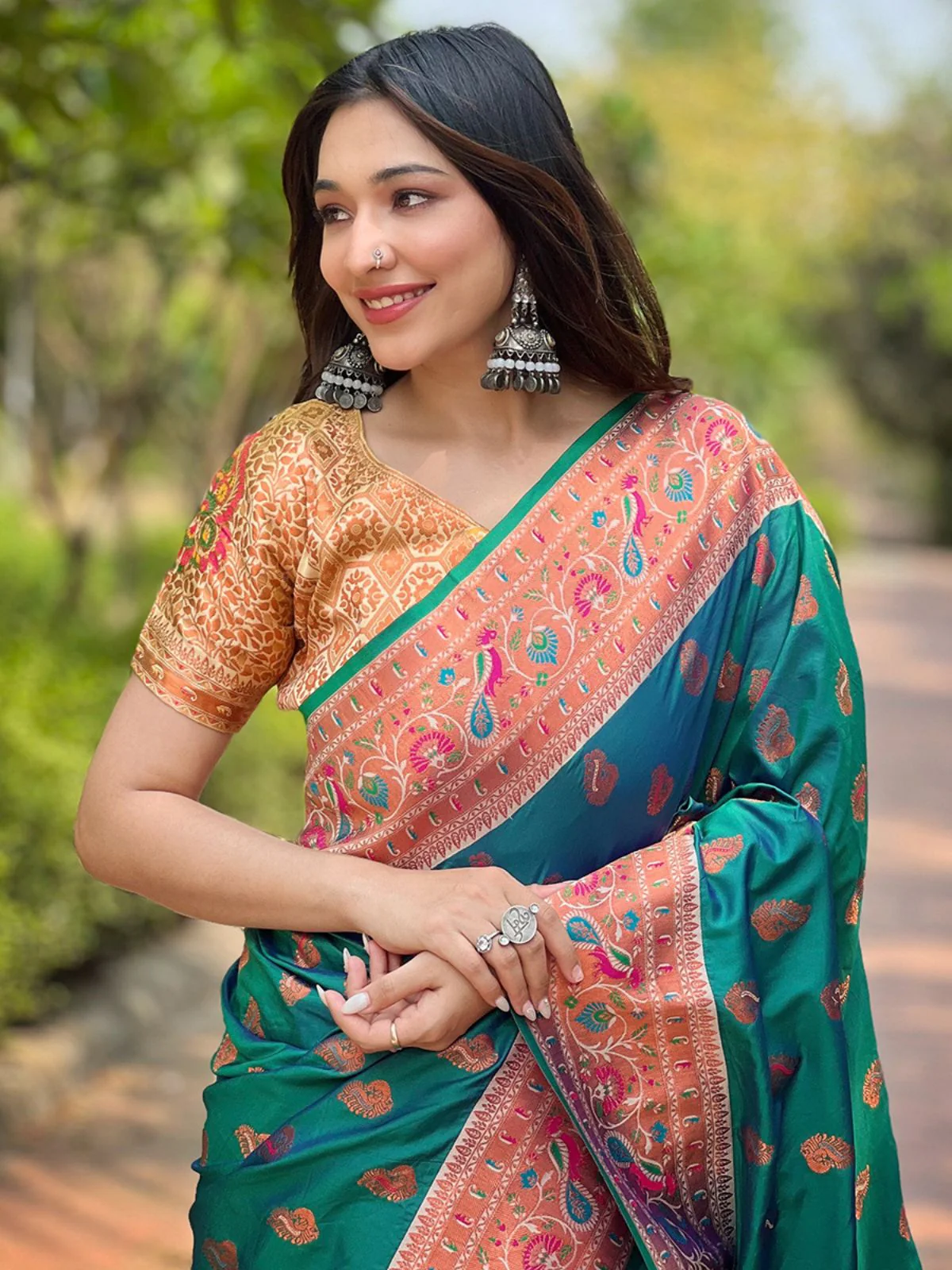 Odette Teal Woven Design Silk Blend Saree With Unstitched Blouse For Women - Image 3
