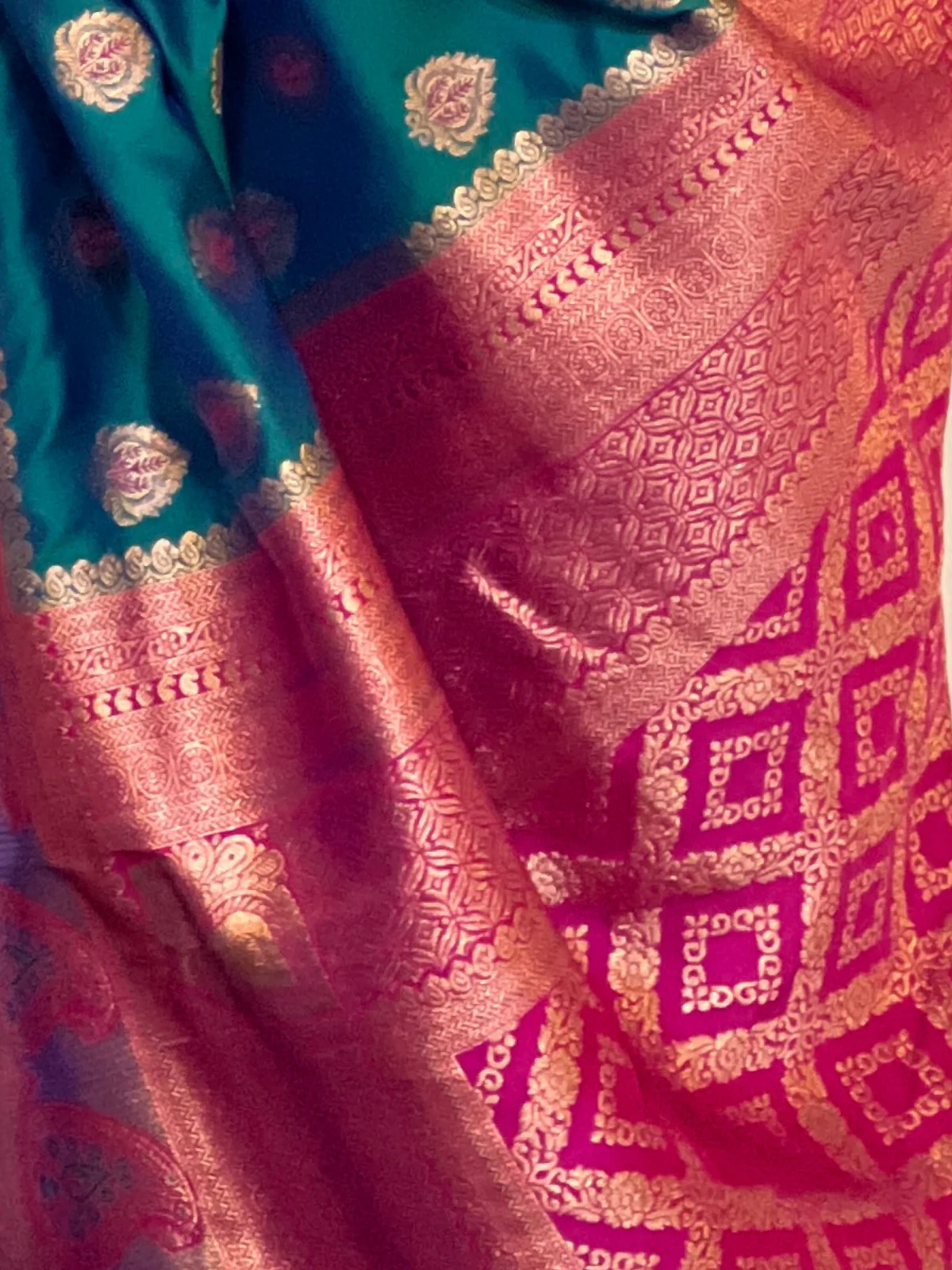 Odette Teal Woven Design Soft Silk Saree With Unstitched Blouse For Women - Image 3