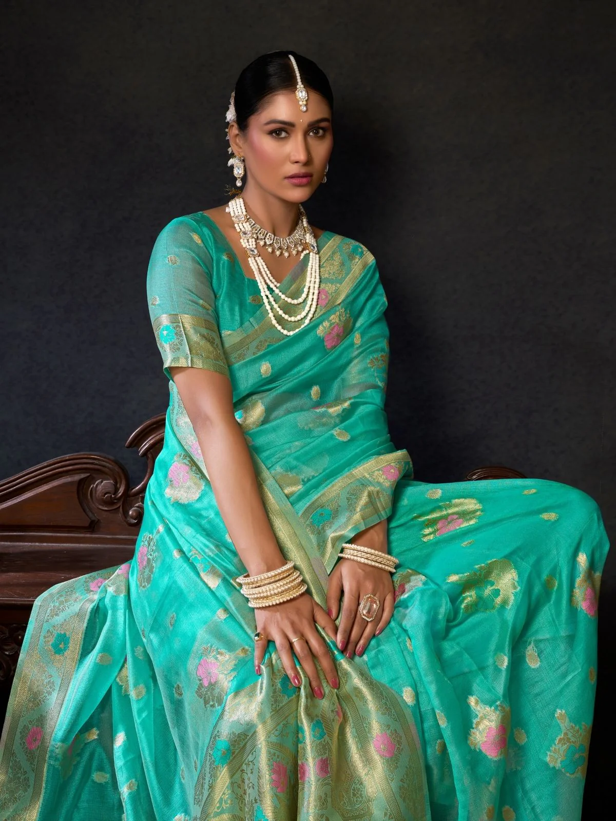 Odette Turquoise Silk Blend Woven Saree For Women - Image 5