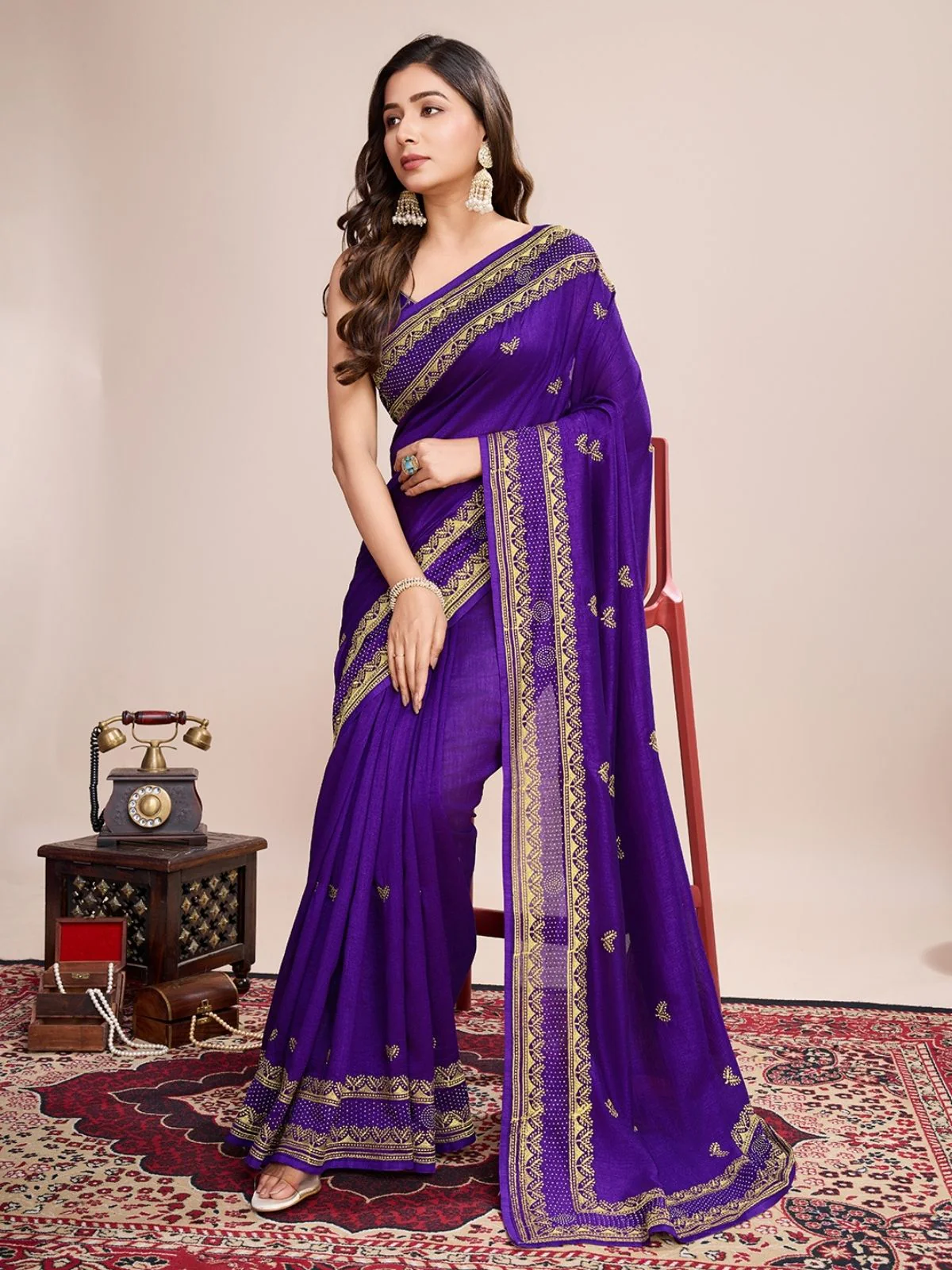 Odette Violet Silk Blend Embroidered Saree With Unstitched Blouse For Women - Image 2