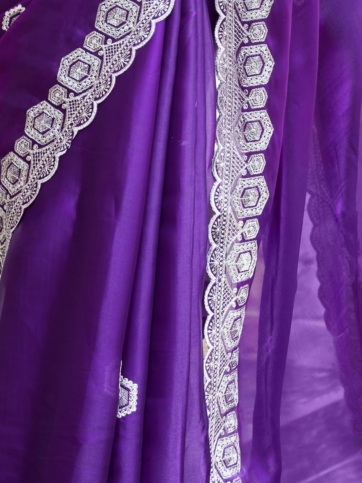 Odette Voilet Chiffon Embellished Saree For Women - Image 6