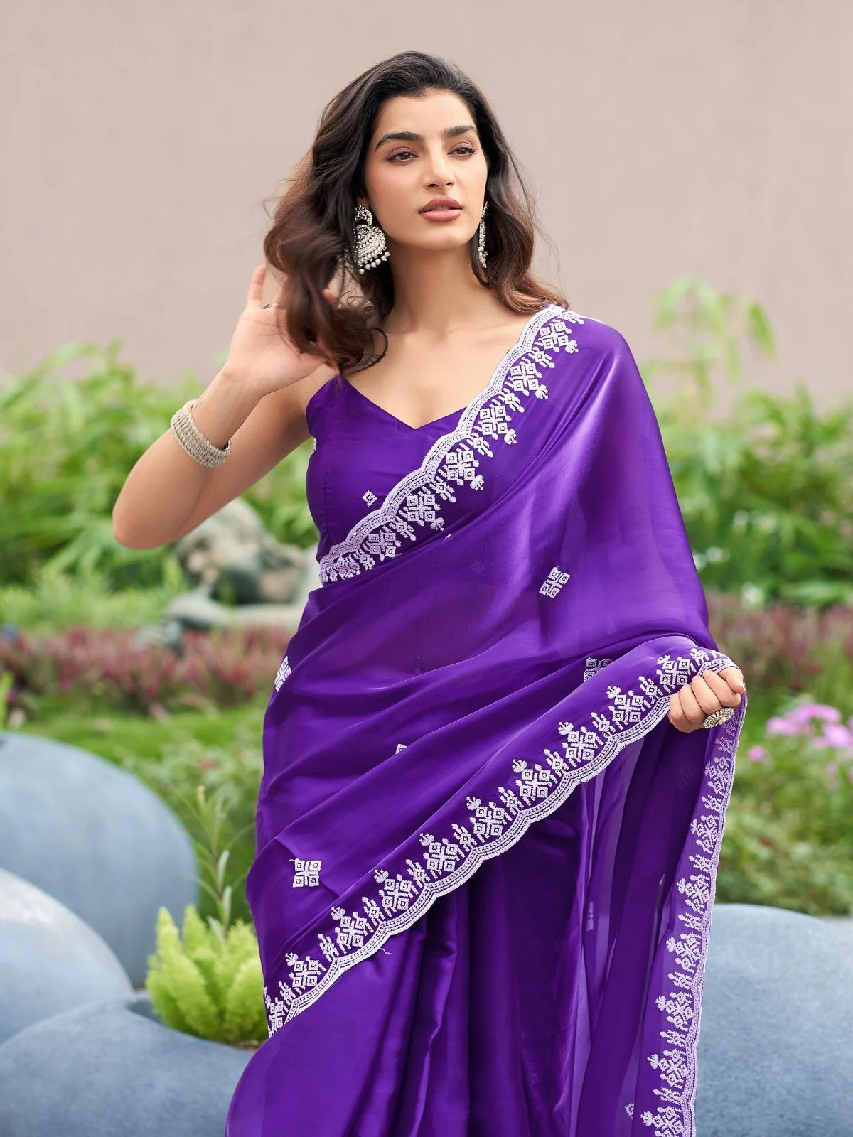 Odette Voilet Chiffon Embroidered Saree For Women - Image 5