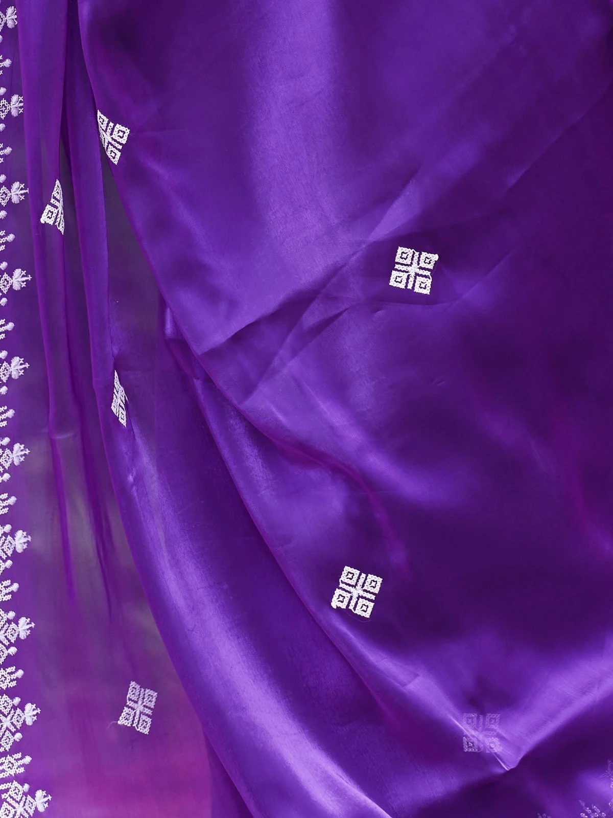 Odette Voilet Chiffon Embroidered Saree For Women - Image 6