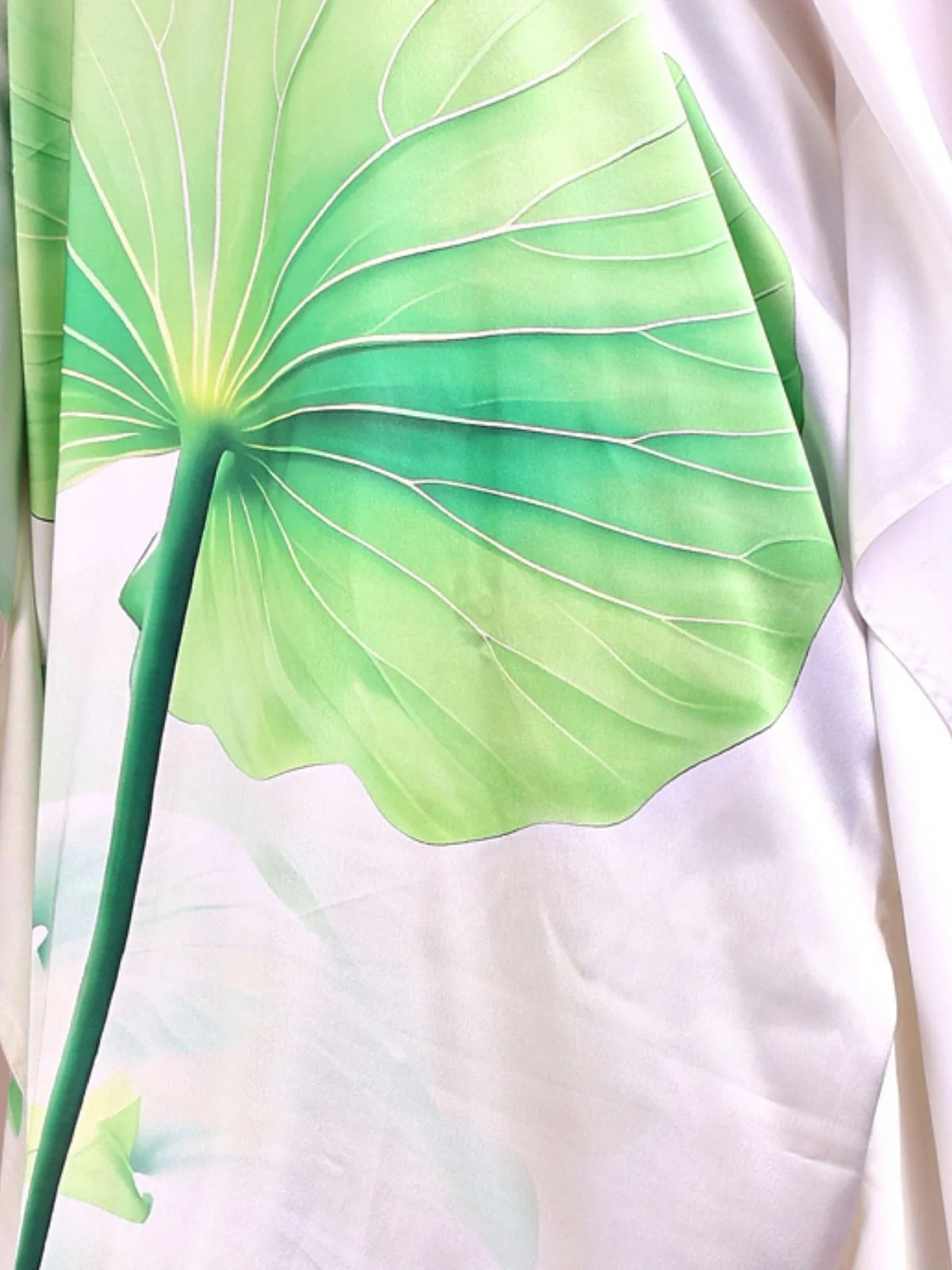 Odette White And Green Satin Printed Kaftan For Women - Image 5