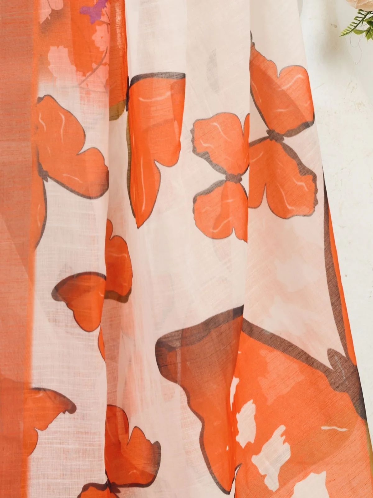 Odette White And Orange Cotton Linen Zari Work Saree For Women - Image 6