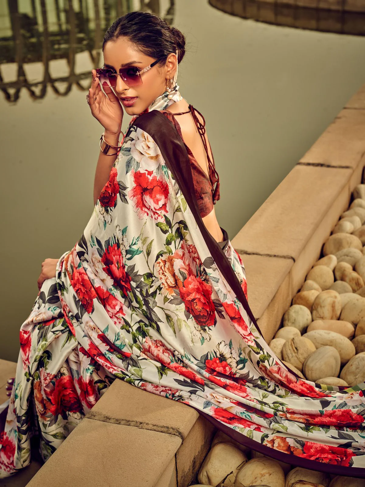 Odette White And Red Satin Printed Saree With Unstitched Blouse For Women - Image 3