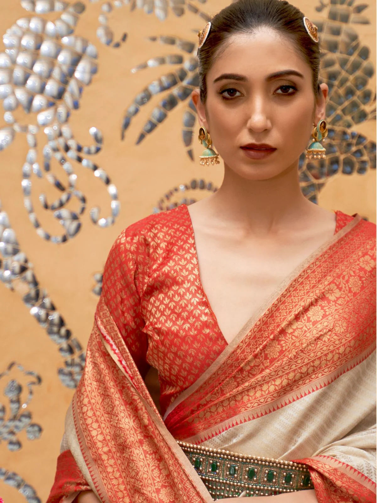 Odette White And Red  Woven Design Silk Blend Saree With Unstitched Blouse For Women - Image 2
