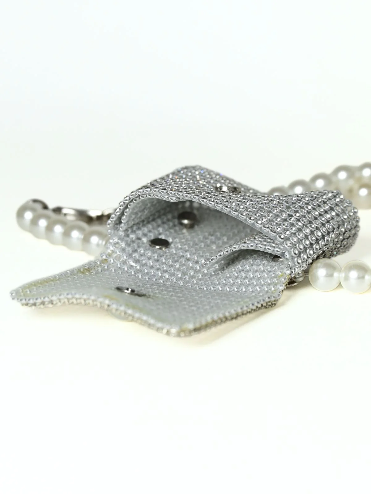 Odette White And Silver Alloy Pearl And Stone Belt Bag For Women - Image 5