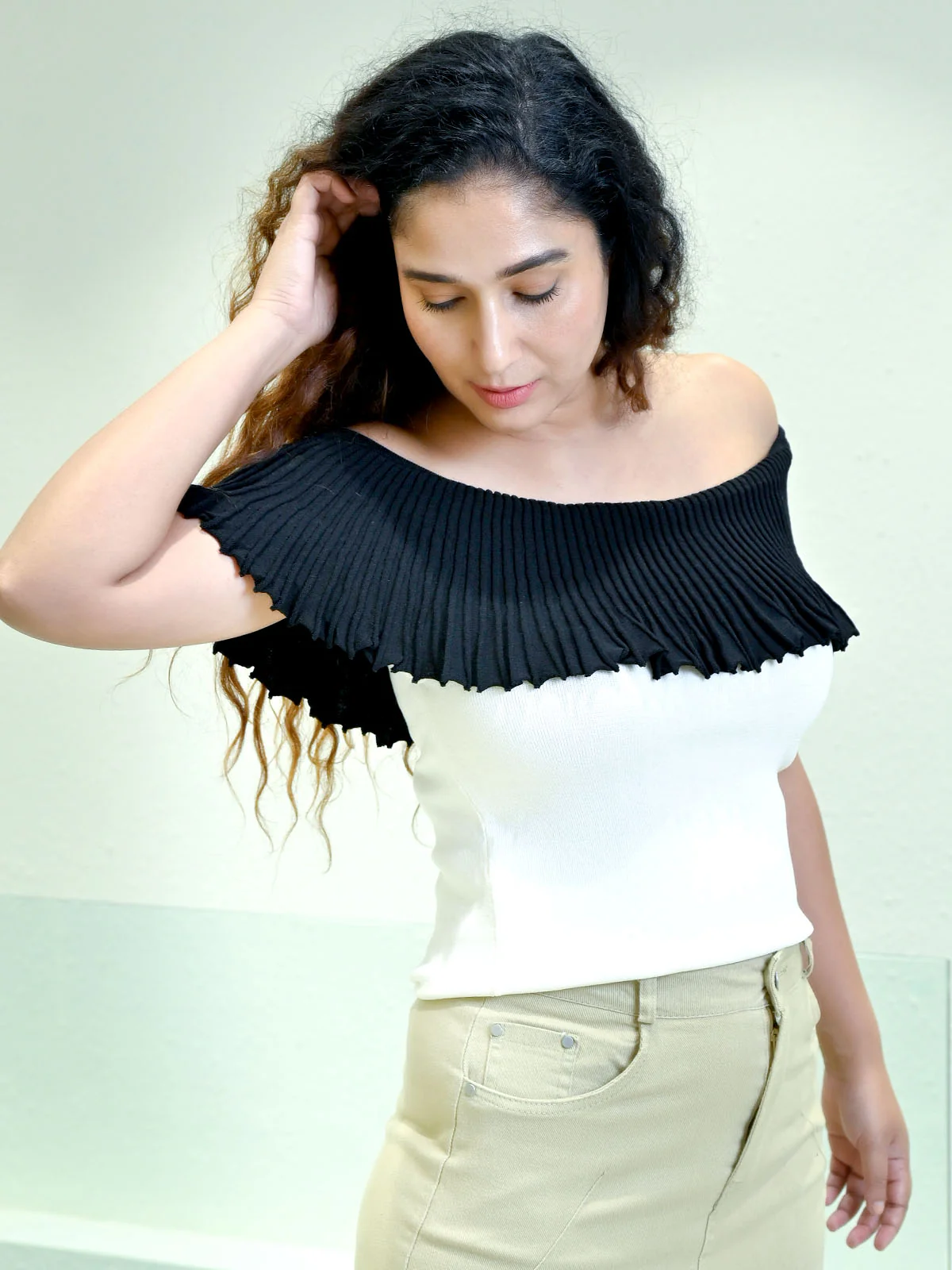 Odette White & Black Cotton Rib Solid Top For Women - Image 3