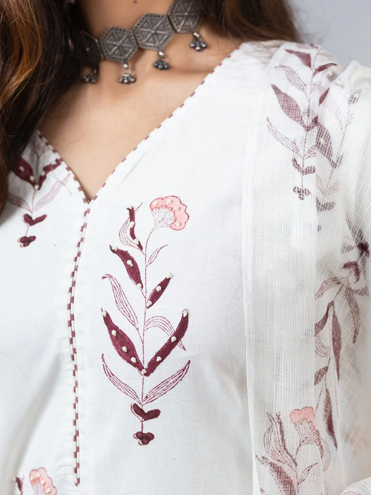Odette White Cotton Blend Printed Straight Kurta Set For Women - Image 5