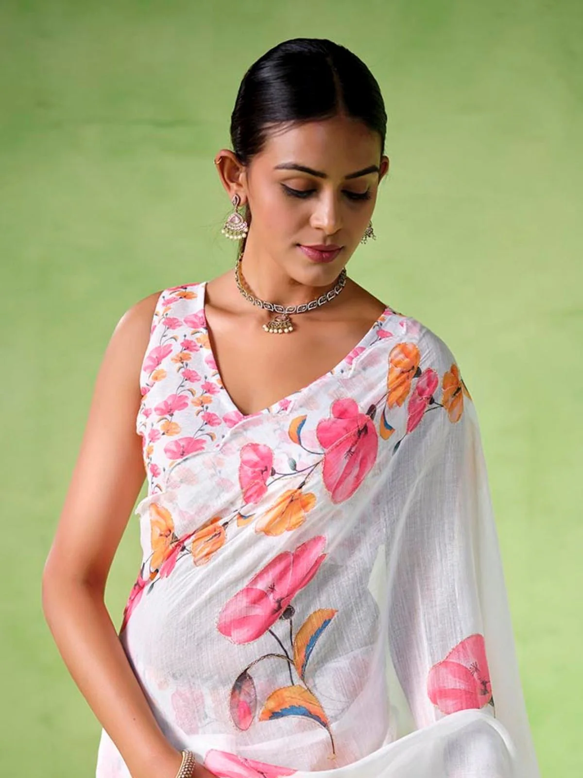 Odette White Cotton Linen Solid Printed Saree For Women - Image 5