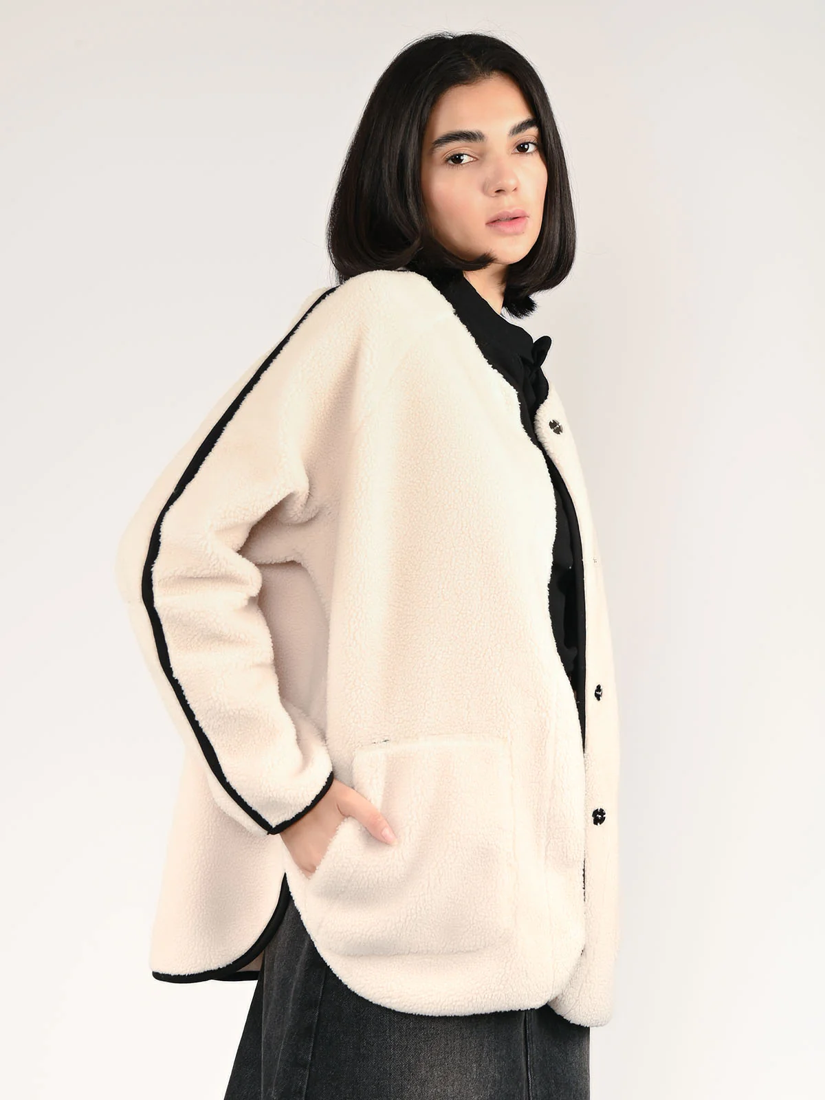 Odette White Faux Fur Solid Jacket For Women - Image 2