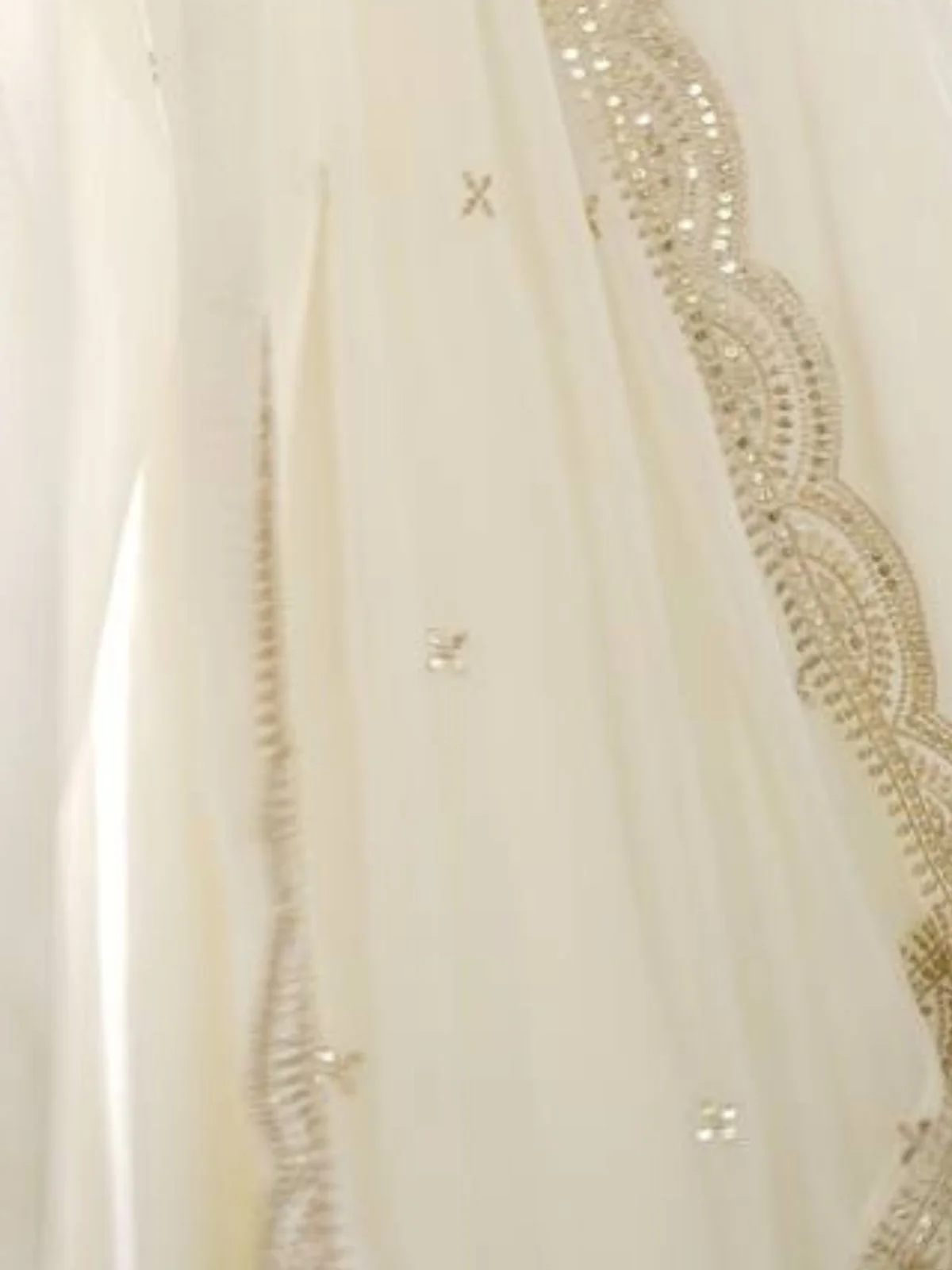 Odette White Georgette Plain Kurta Set For Women - Image 4