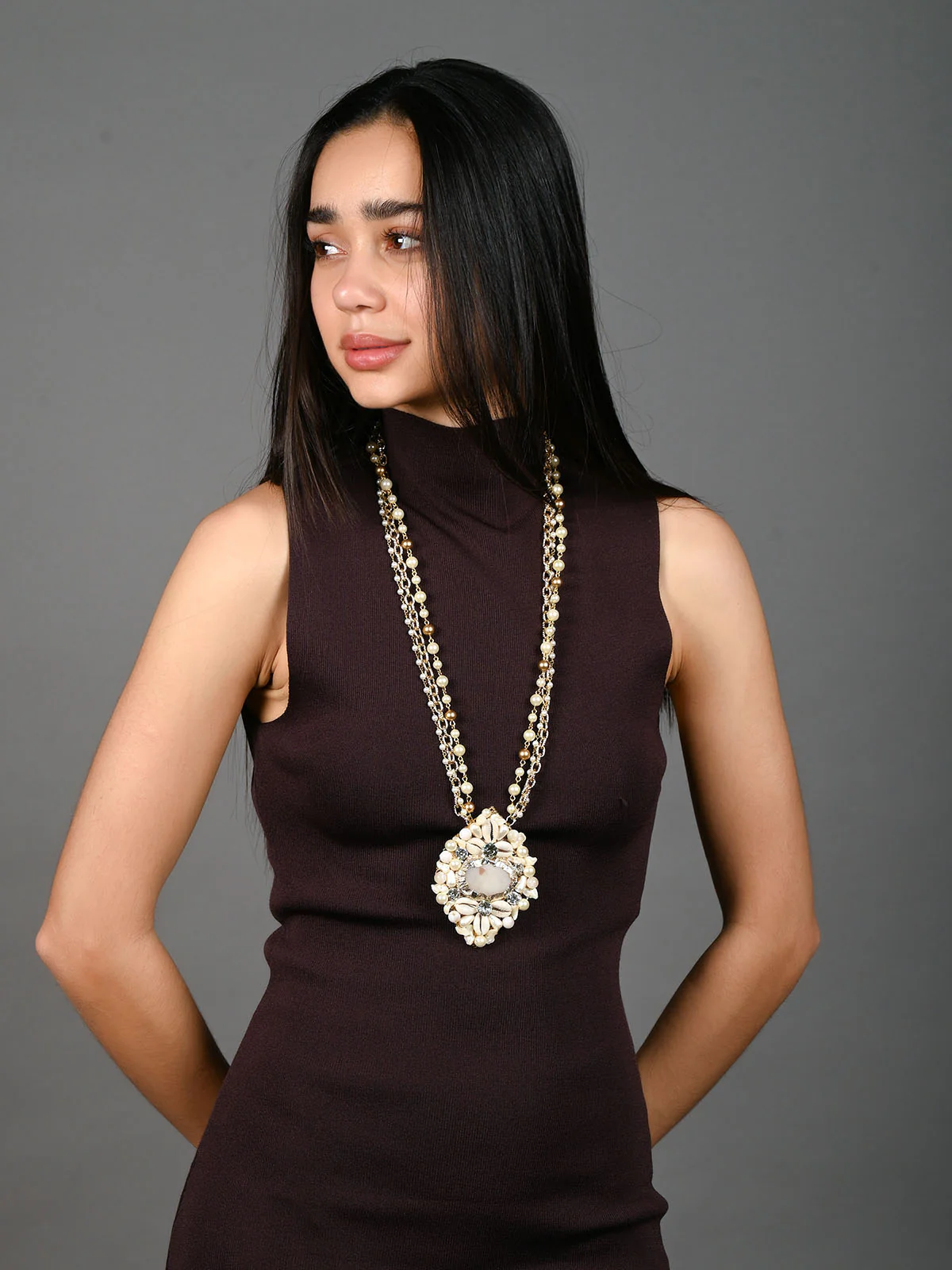 Odette White & Golden Alloy Embellished Jewellery Set For Women - Image 2