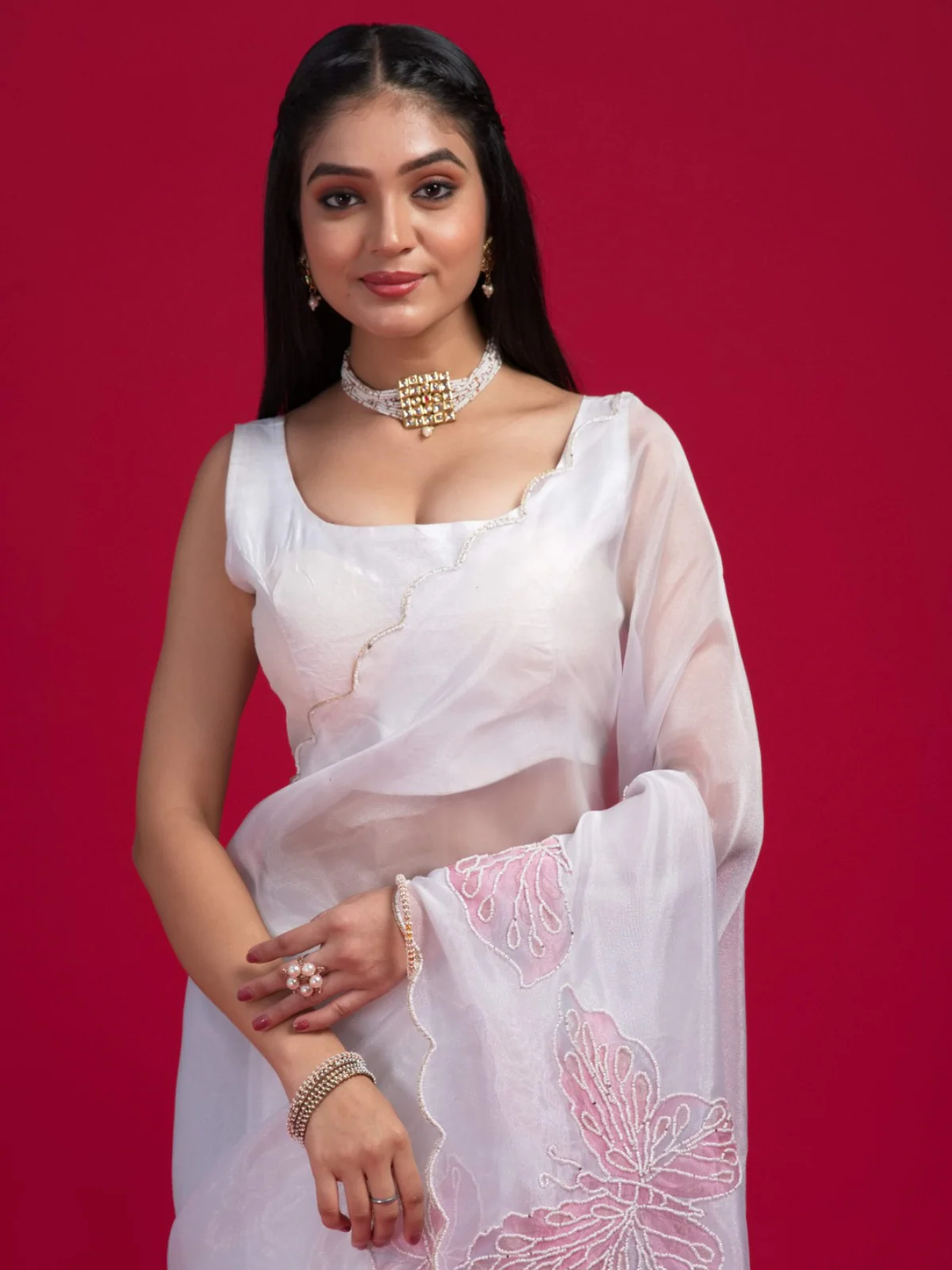 Odette White Organza Printed Saree with Unstitched Blouse for Women - Image 4