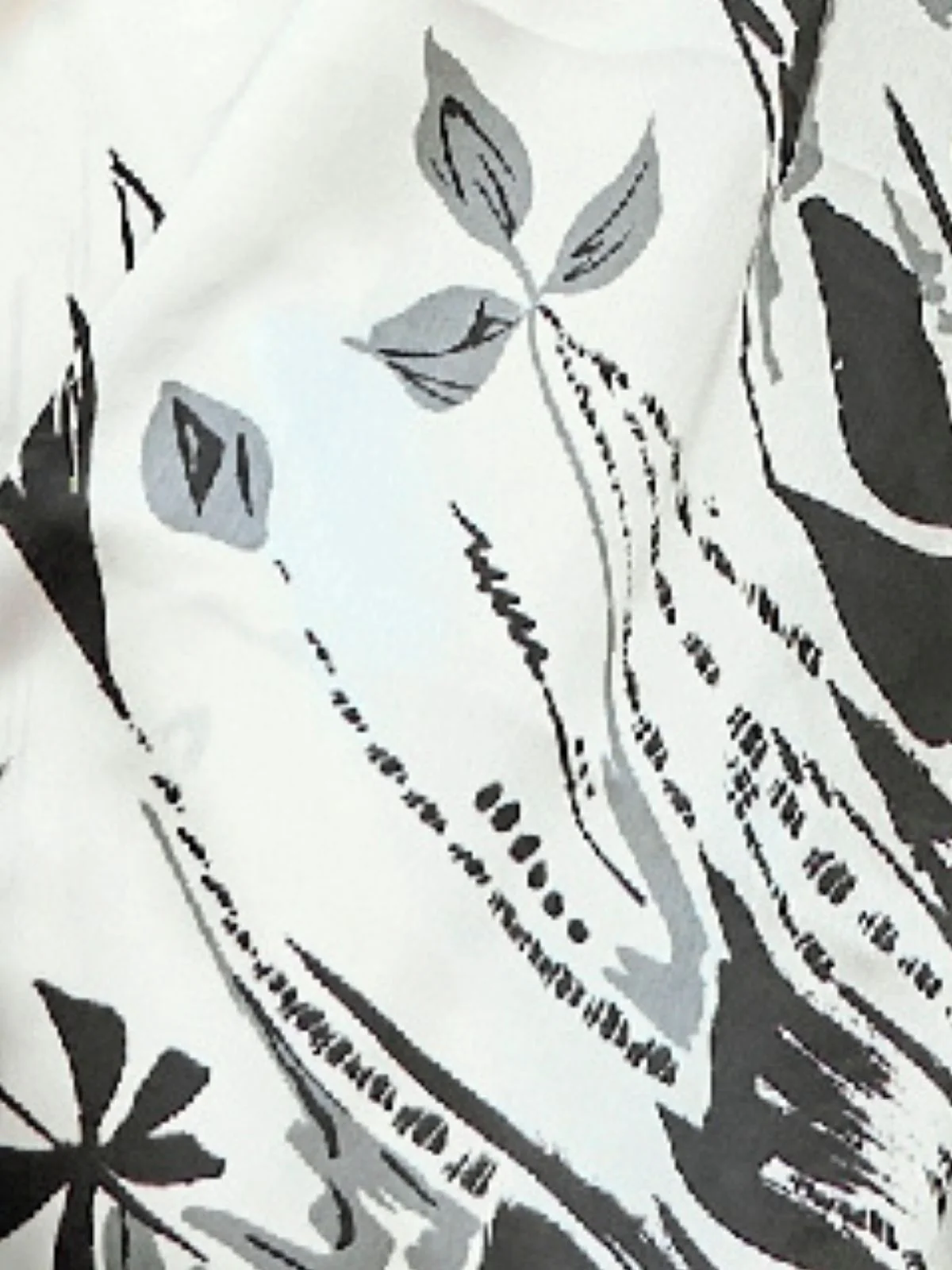 Odette White Satin Printed Saree With Unstitched Blouse For Women - Image 3