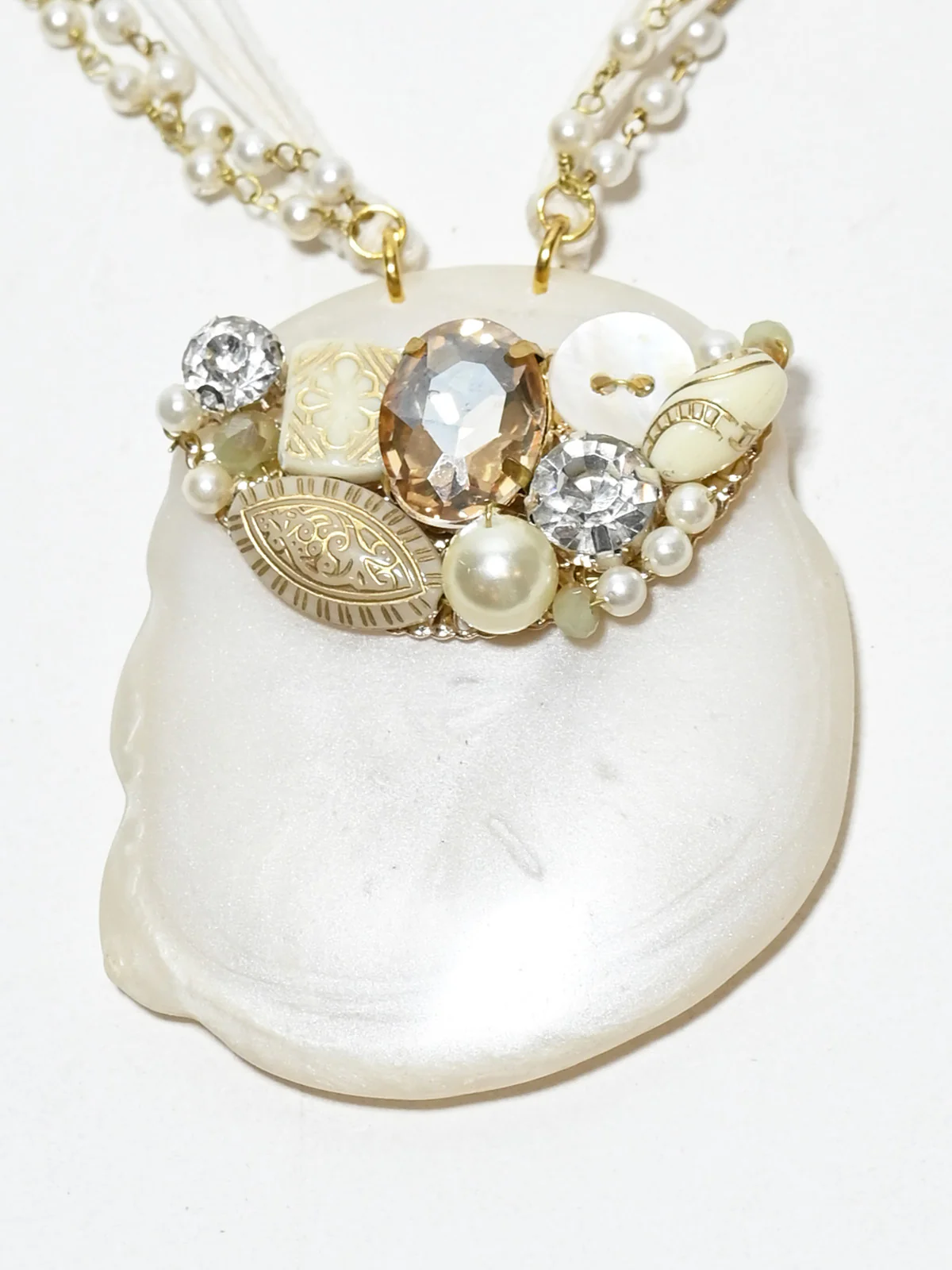 Odette White Thread And Alloy Pearl And Stone Jewellery Set For Women - Image 4