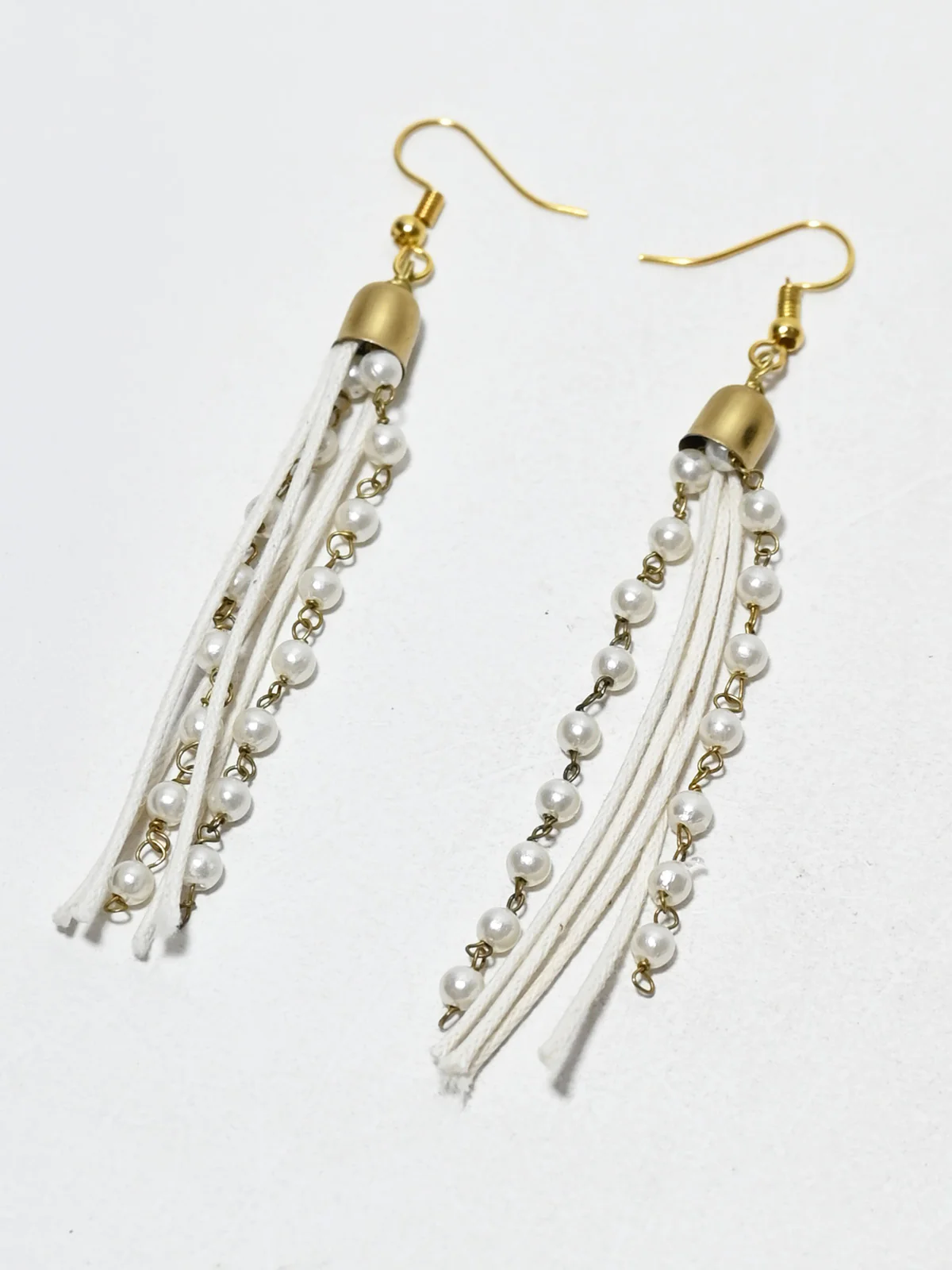Odette White Thread And Alloy Pearl And Stone Jewellery Set For Women - Image 5