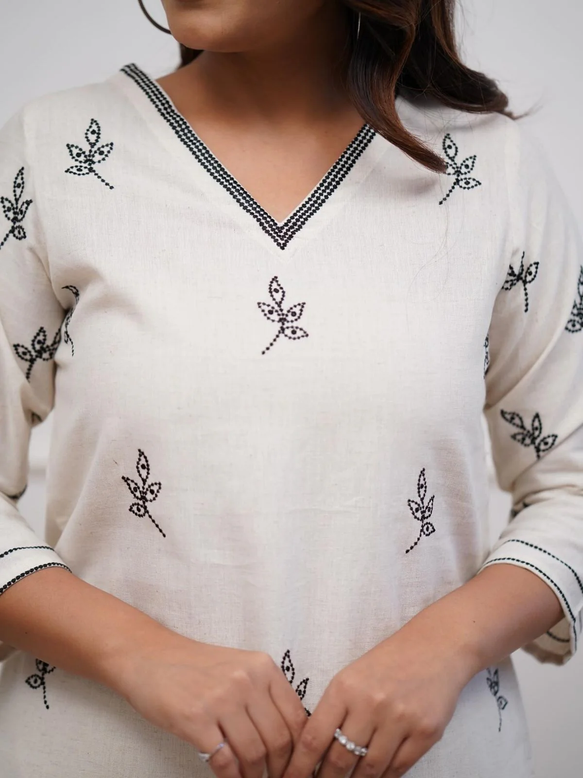 Odette White Viscose Embroidered Stiched Kurta Set For Women - Image 7
