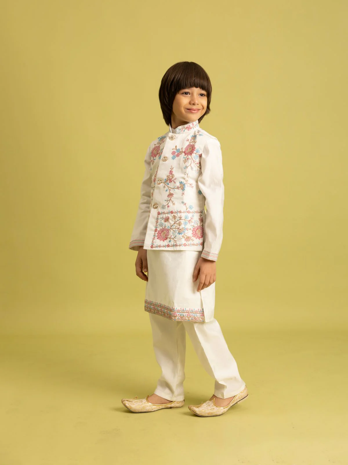 Odette White Viscose Silk Embroidered Stitched Kurta Set For Kids - Image 4