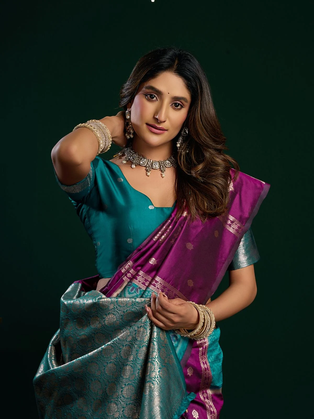 Odette Wine and Teal Blue Silk Blend Woven Saree For Women - Image 5