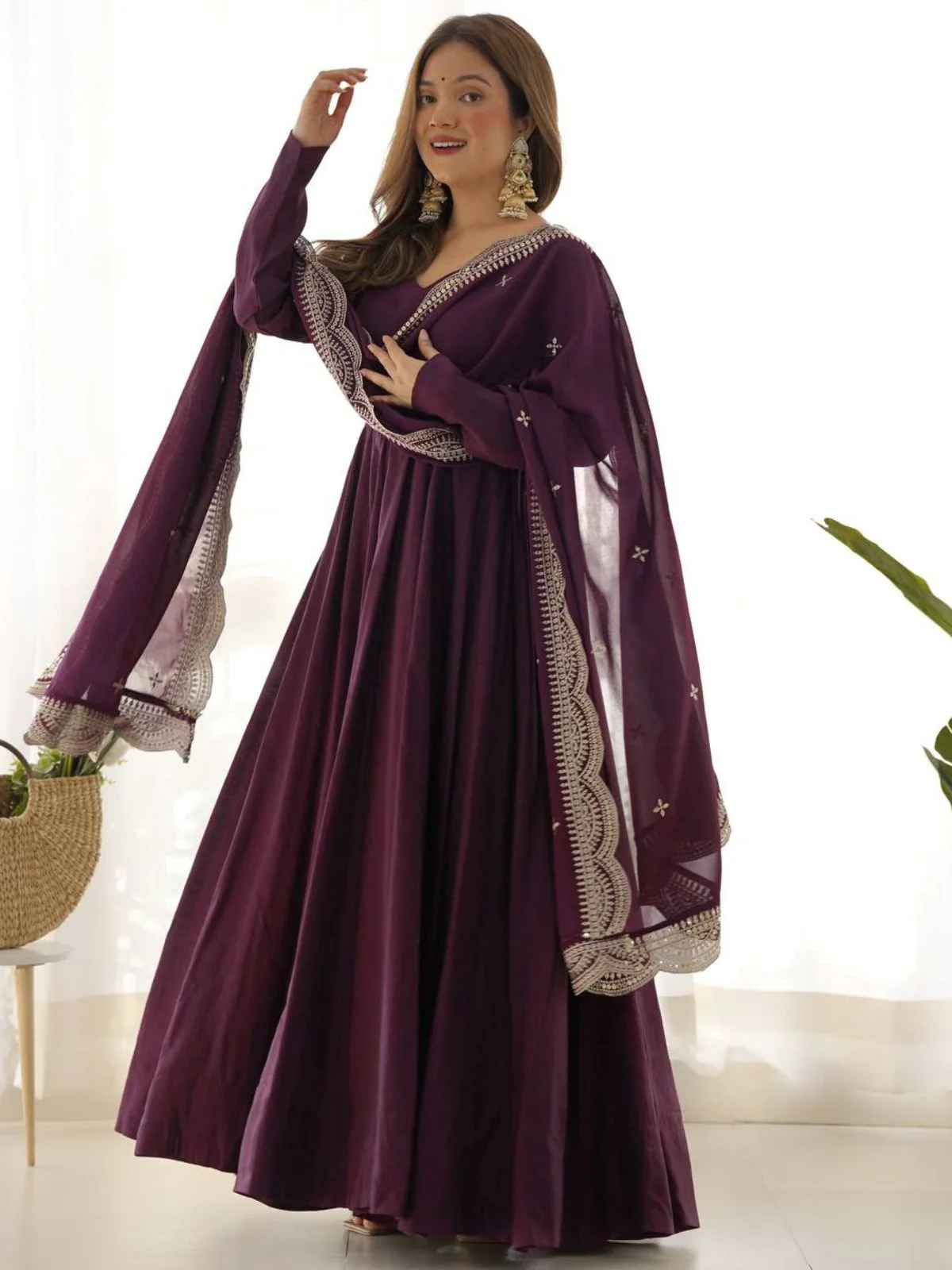 Odette Wine Georgette Plain Kurta Set For Women - Image 2