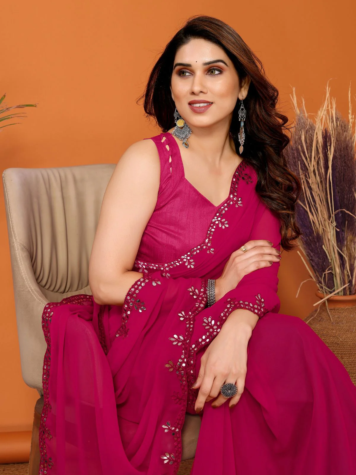 Odette Women Magenta Georgette Mirror Work Saree With Unstitched Blouse - Image 2