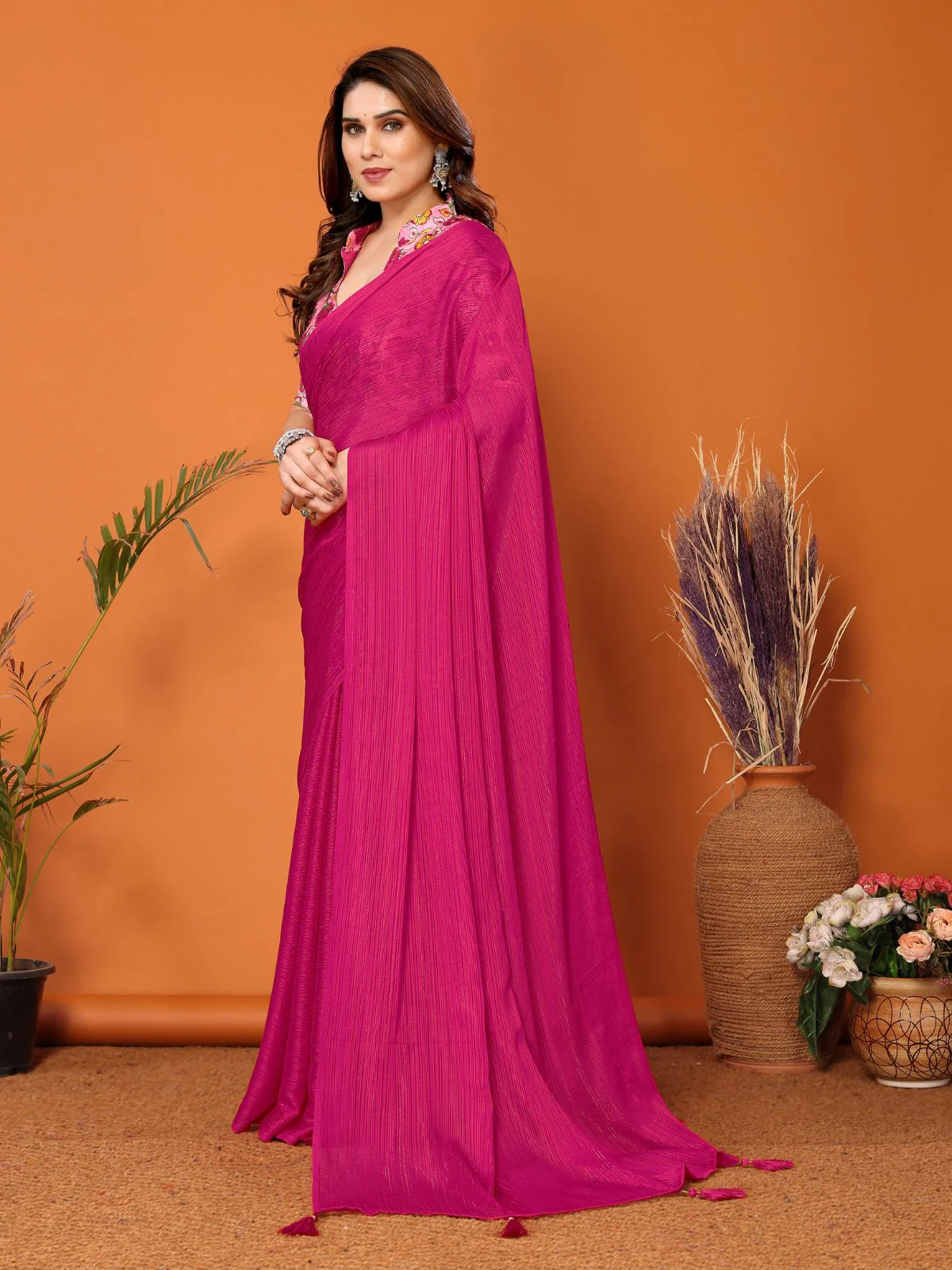 Odette Women Pink Polyester Solid Saree With Unstitched Blouse - Image 2