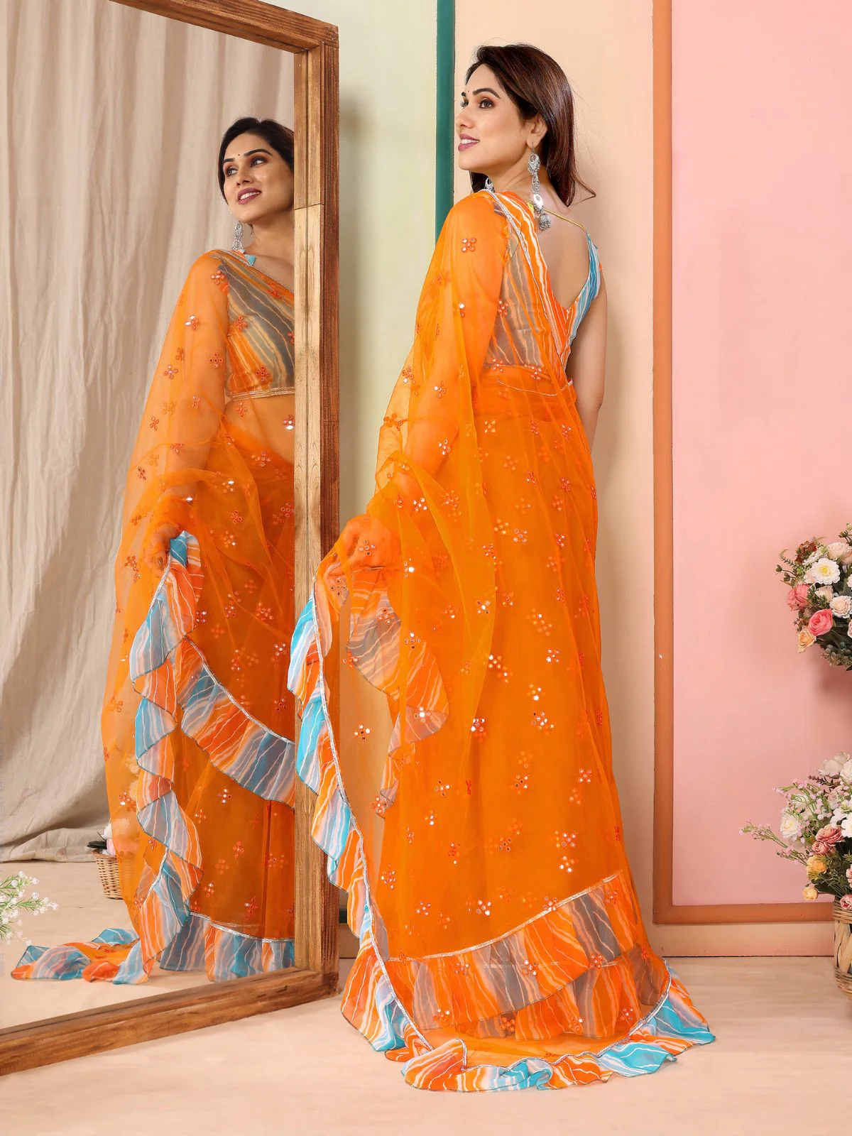Odette Women Orange Net Mirror Work Saree With Unstitched Blouse - Image 4