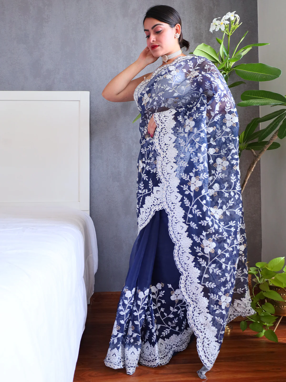 Odette Blue Organza  Saree with unstitched Blouse For Women - Image 4