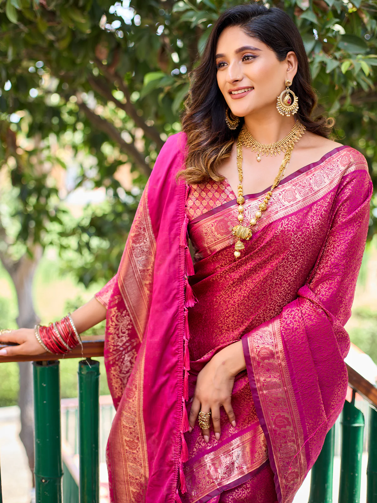 Odette Women's Pink Silk  Saree with unstitched Blouse - Image 3