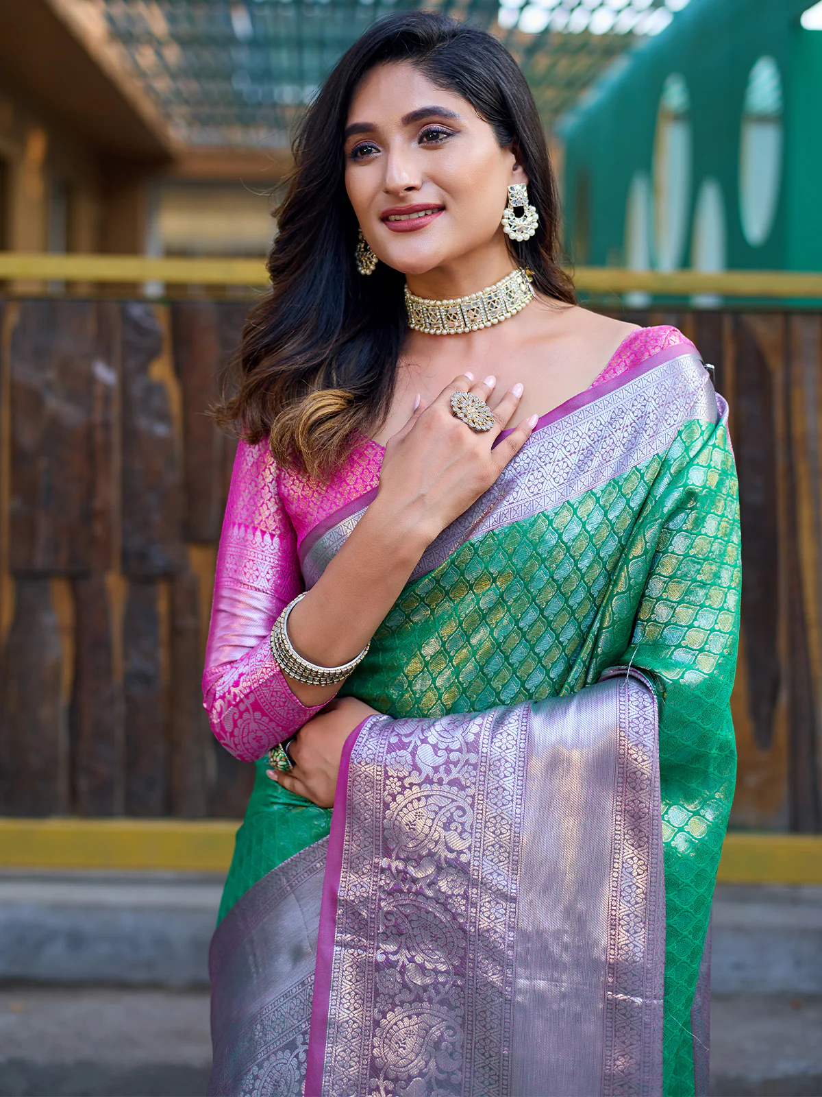 Odette Green Banarasi Silk Saree with unstitched Blouse For Women - Image 3