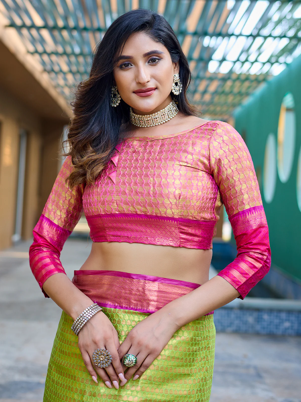 Odette Green Silk  Saree with unstitched Blouse For Women - Image 4