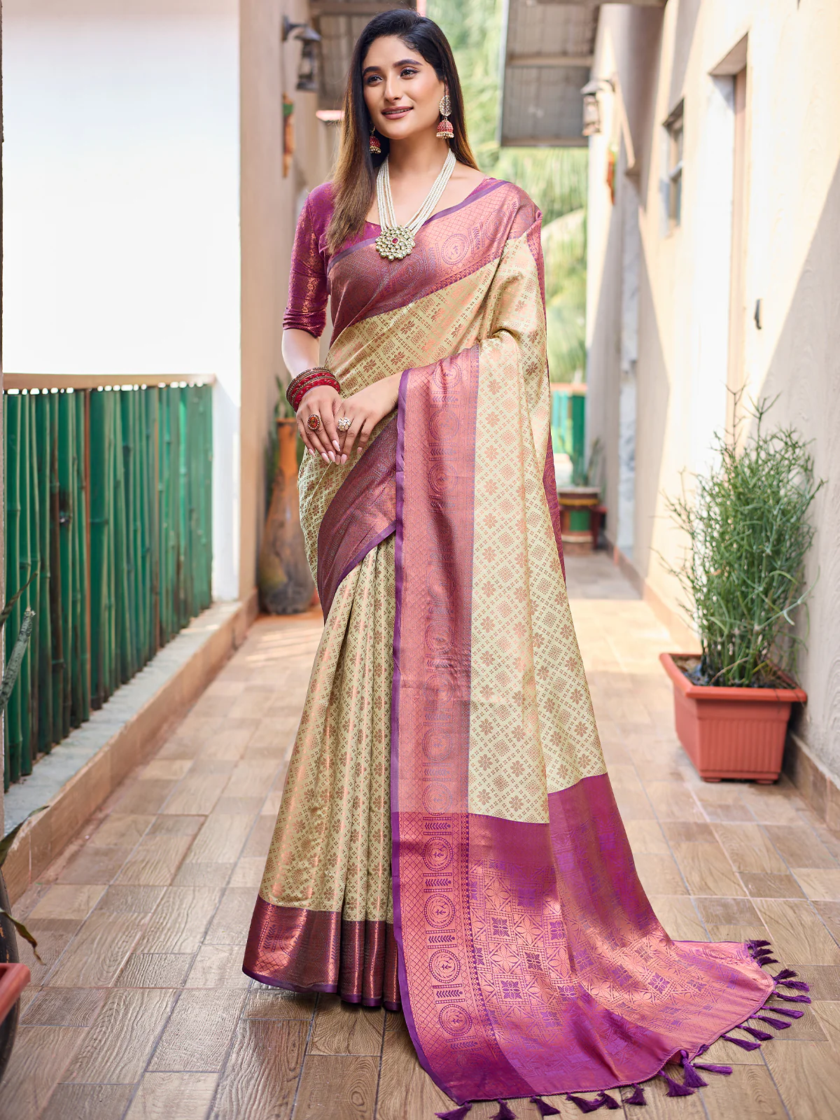 Odette Women's Beige Silk  Saree with unstitched Blouse - Image 2