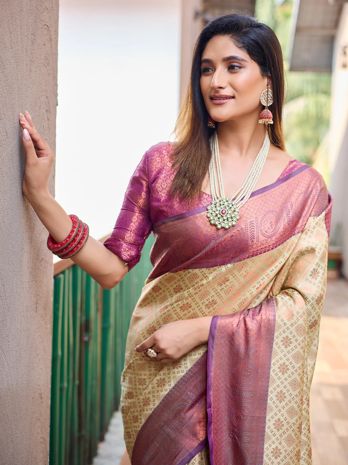 Odette Women's Beige Silk  Saree with unstitched Blouse - Image 4