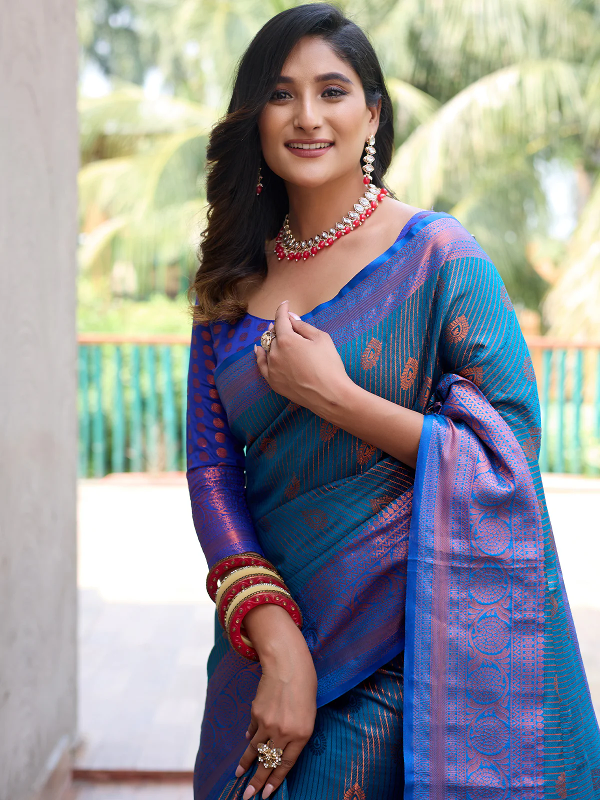 Odette Women's Blue Silk  Saree with unstitched Blouse - Image 3